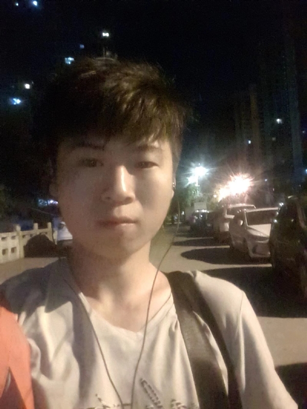 流星的瞬间的第一张照片--永安婚介网
