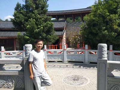 方向的第一张照片--永安婚介网