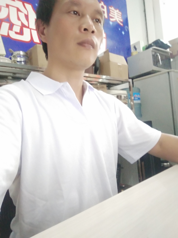 深蓝色的海的第一张照片--永安婚介网
