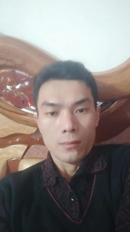 错把真心喂了狗的第四张照片--永安婚介网