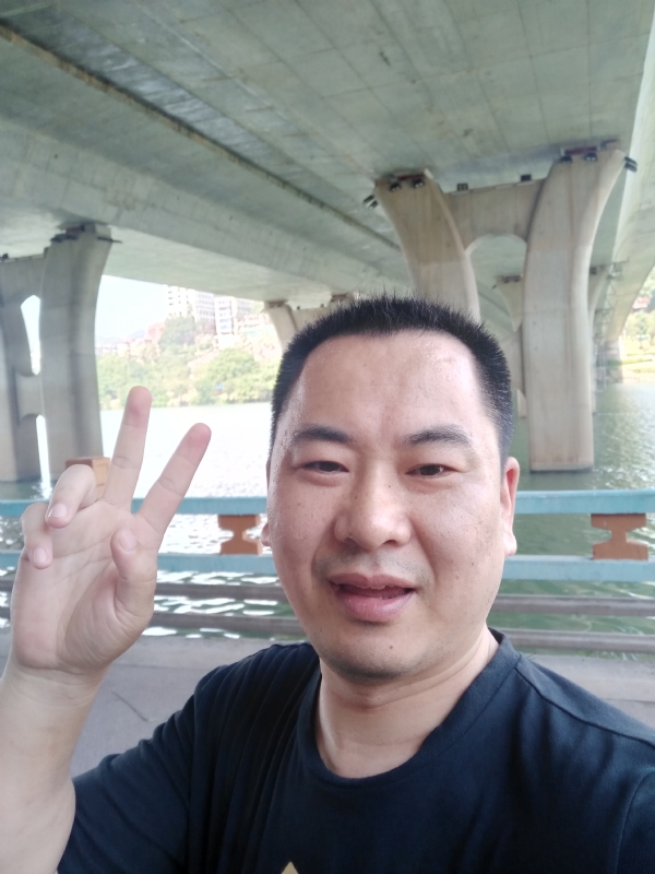 上人的第一张照片--永安婚介网