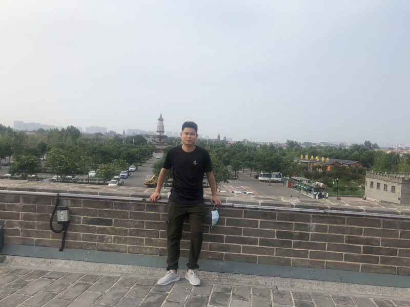 123.向左向右的第一张照片--永安婚介网
