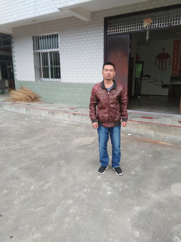 阿泉的第一张照片--永安婚介网