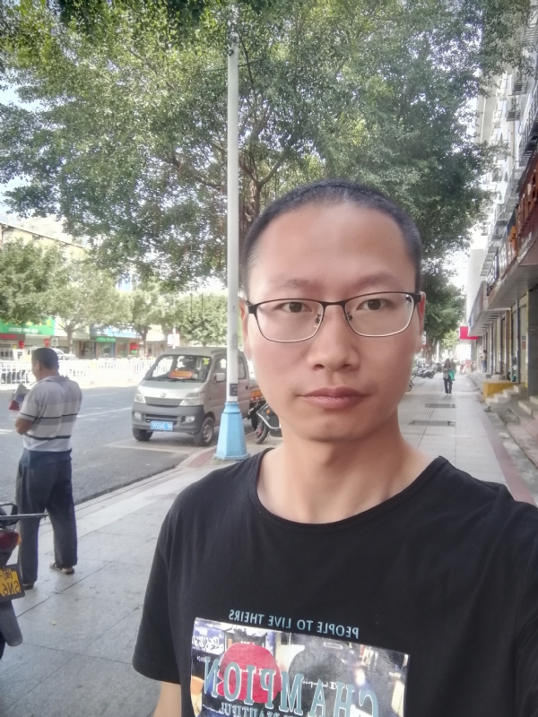 老虎的第一张照片--永安婚介网