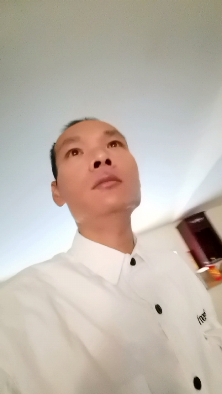 只影向谁去的第五张照片--永安婚介网