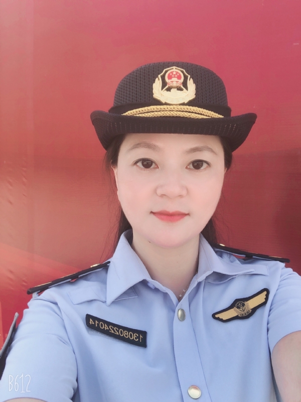 明明的第一张照片--永安婚介网