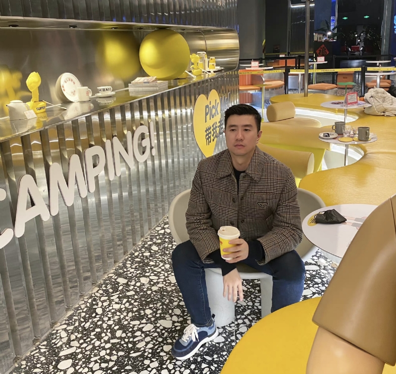 海邊漫步的第一张照片--永安婚介网