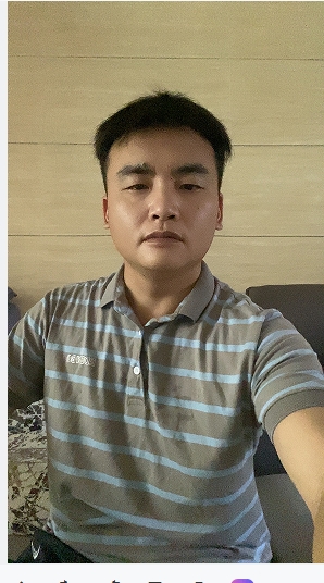 走在红毯那一天的第二张照片--永安婚介网
