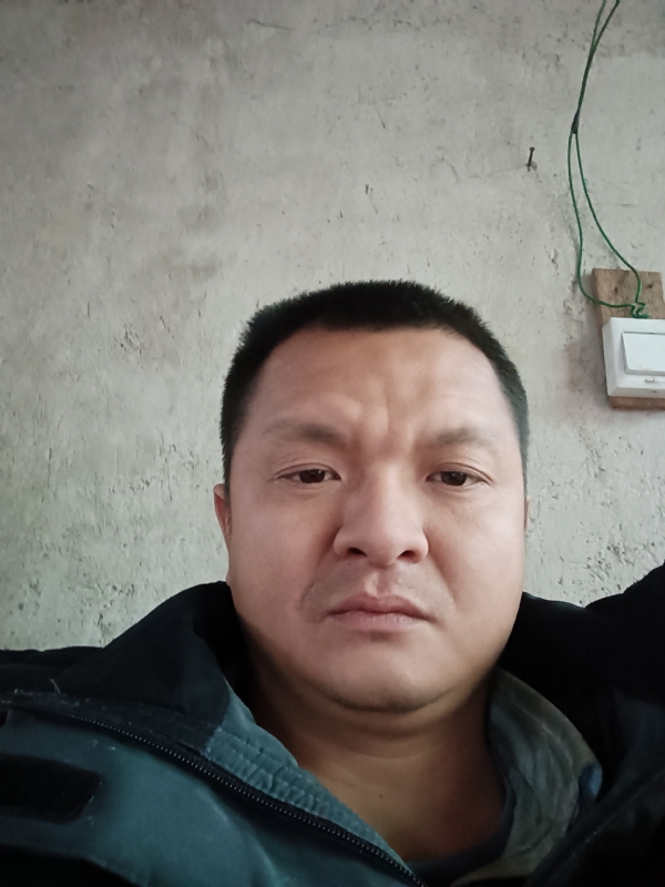 兰成龙的第二张照片--永安婚介网