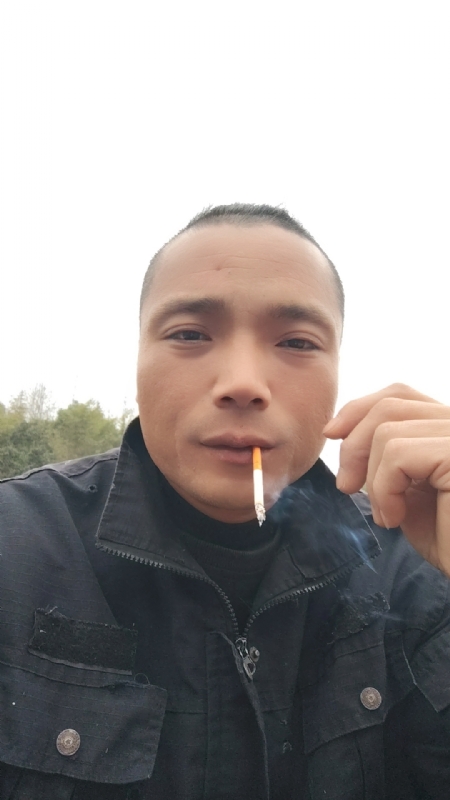伯爵的第一张照片--永安婚介网