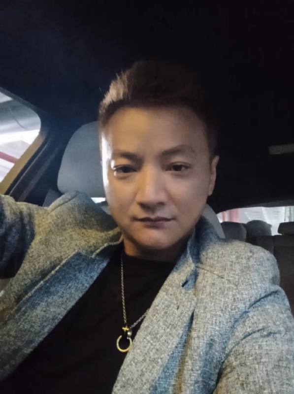 夜、有雨敲窗的第三张照片--永安婚介网